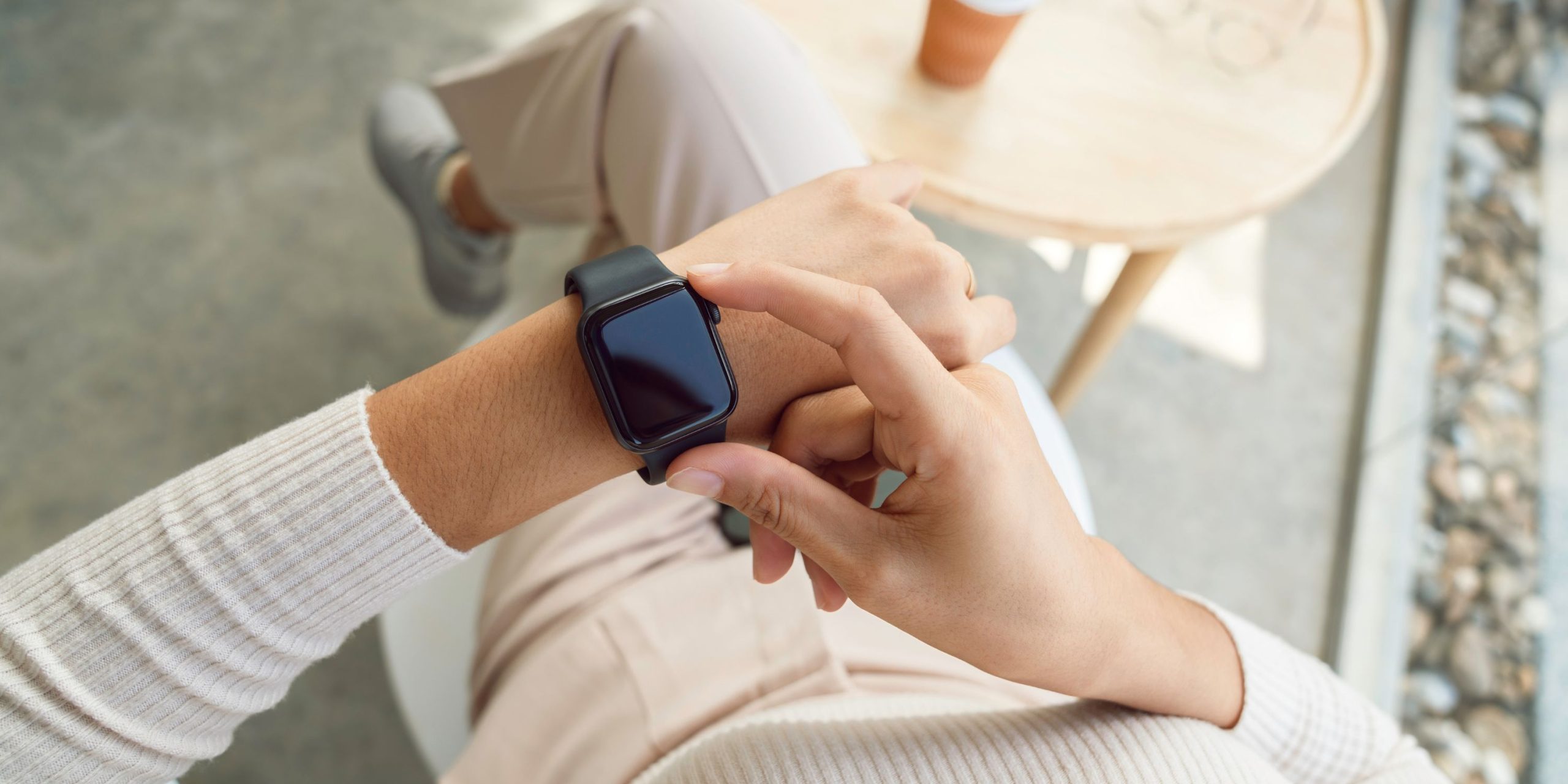 Kijelzőcsere helyett sokszor elég egy profi polírozás, ha karcos lett az Apple Watch okosórád.