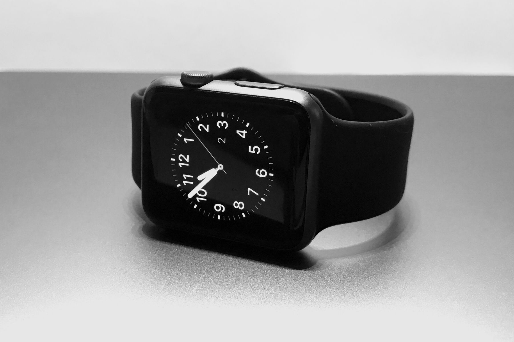 Kijelzőcsere helyett sokszor elég egy profi polírozás, ha karcos lett az Apple Watch okosórád.